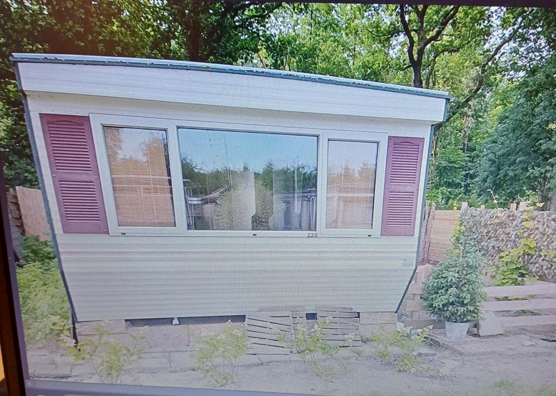 TE KOOP: STACARAVAN OP PLEKNR 228. interesse? bel met de eigenaar Mevr. Drenth. 06-41810823 (jaarplaats)