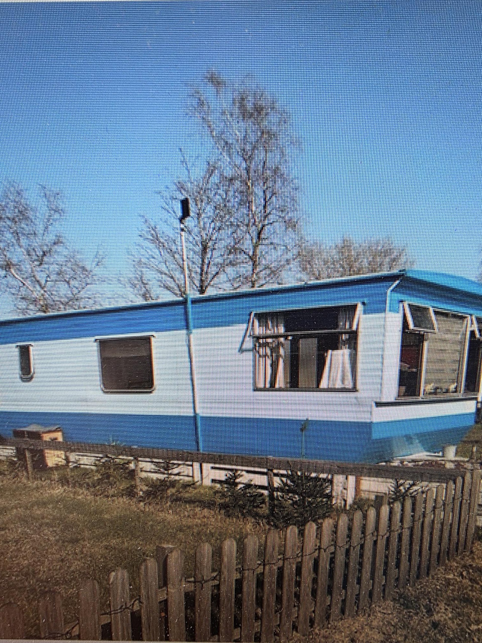 TE KOOP : STACARAVAN OP PLEKNR 125 interesse? bel met de eigenaar mevr Keijer. 06-23275654 (seizoensplaats)